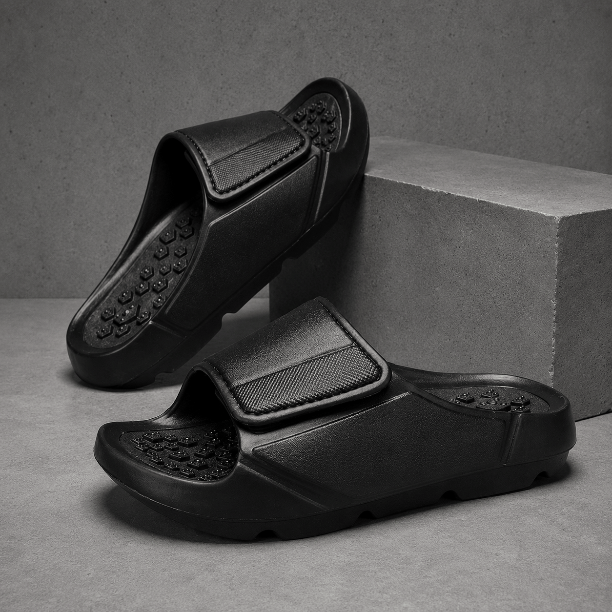 Men's Cushioned Massaging Recovery Slides – front view | Hensley London