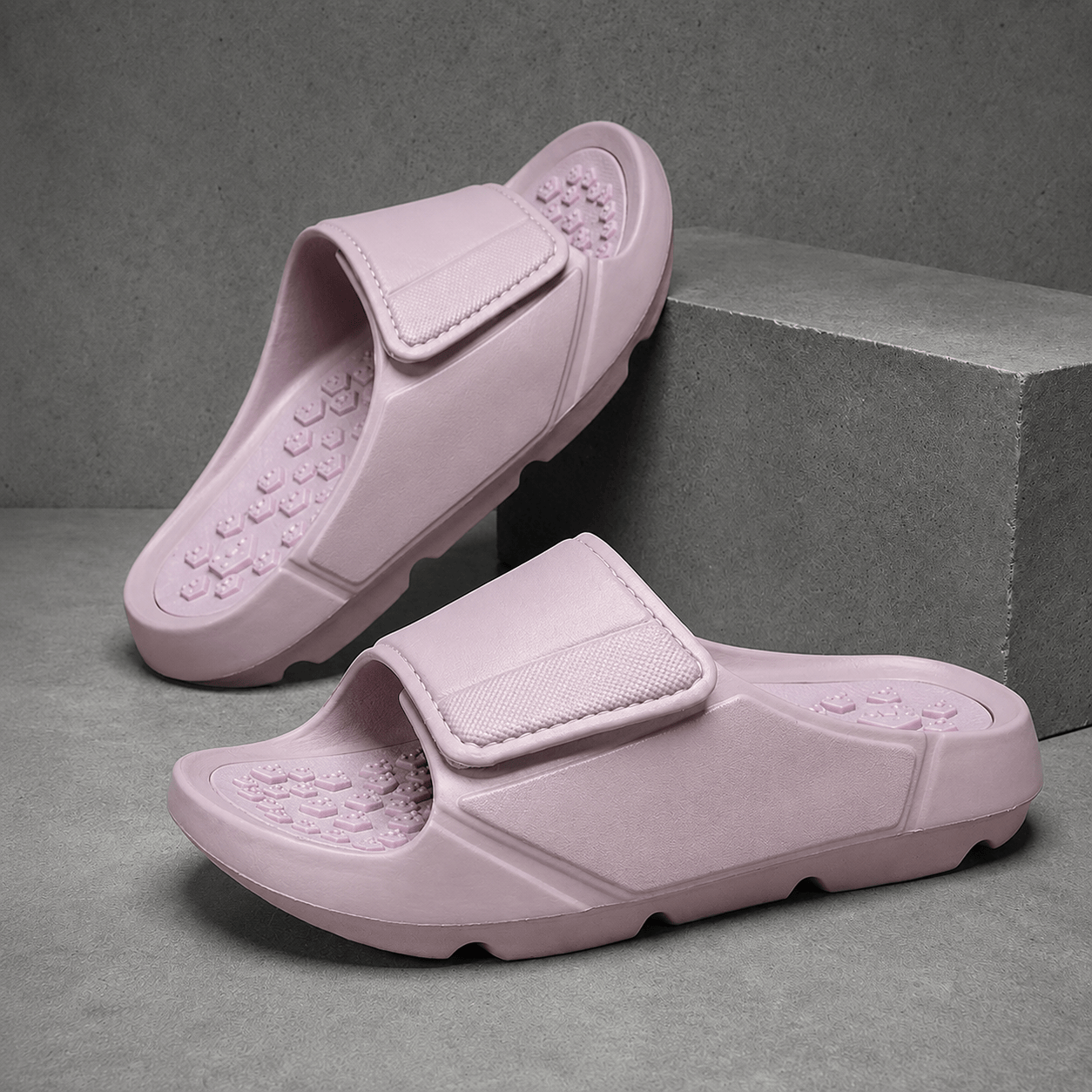 Men's Cushioned Massaging Recovery Slides – detail view | Hensley London