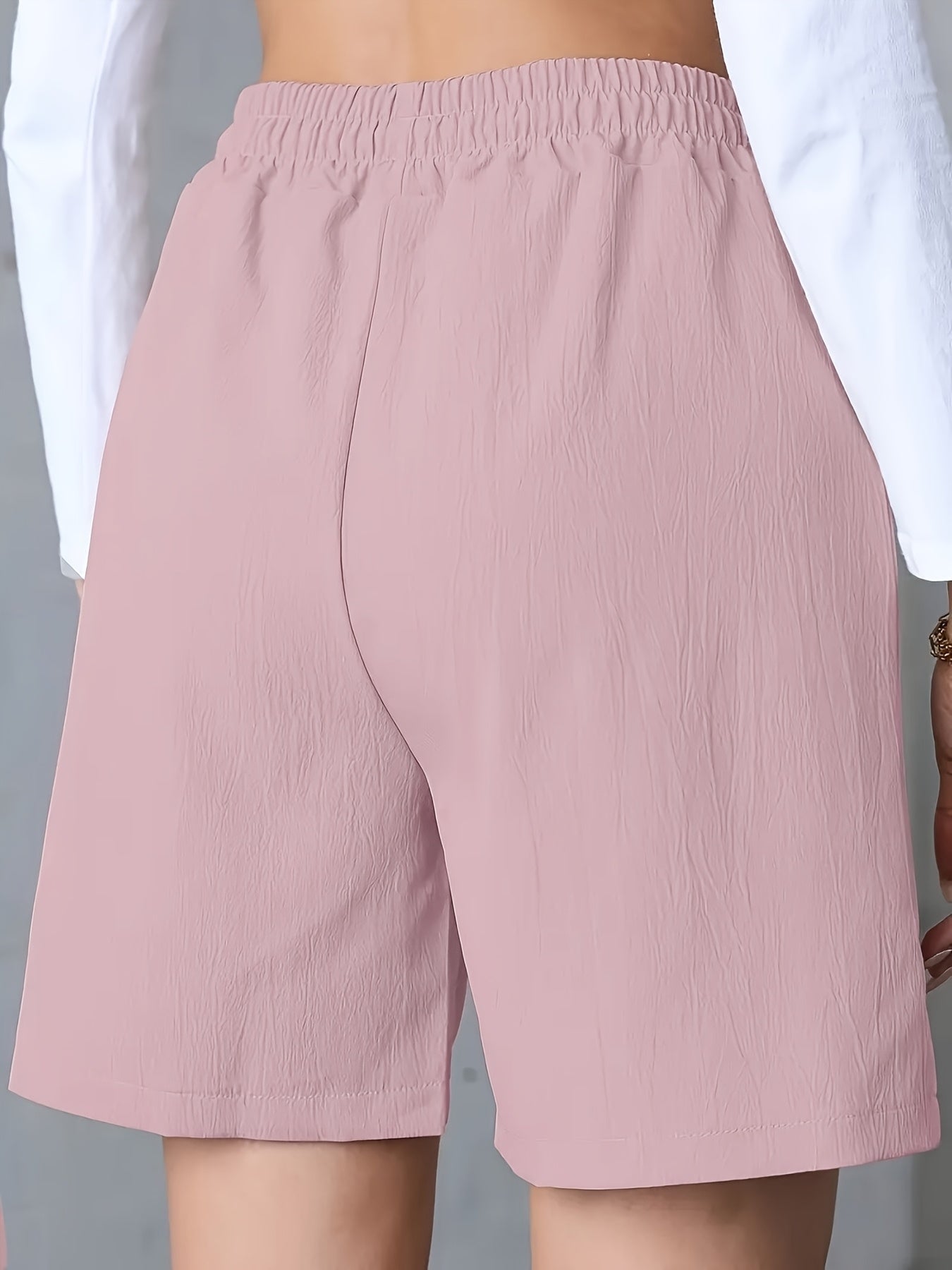 Women's Breathable Cotton Casual Shorts – detail view | Hensley London