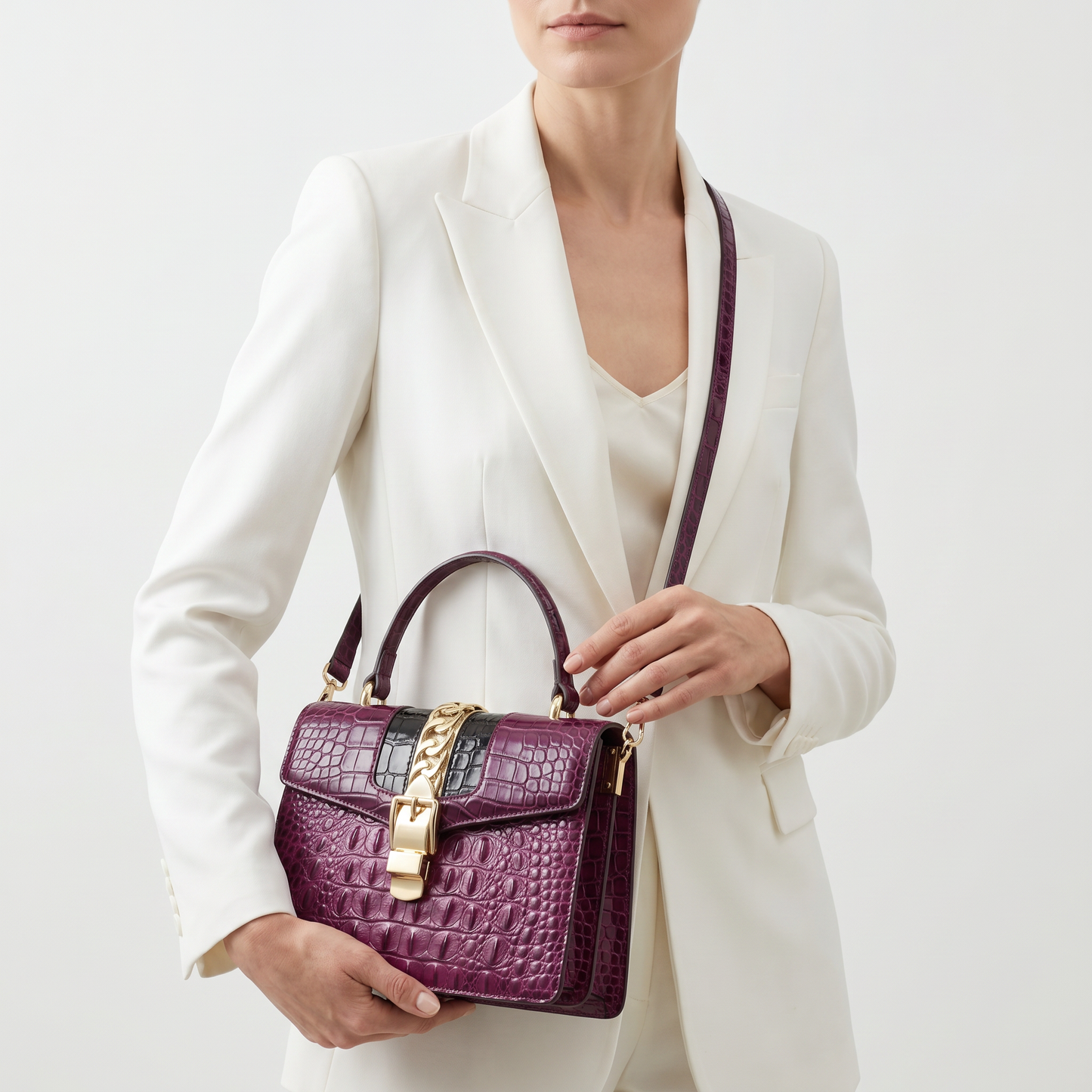 Women's Croc-Embossed Leather Handbag – Polished Gold Hardware