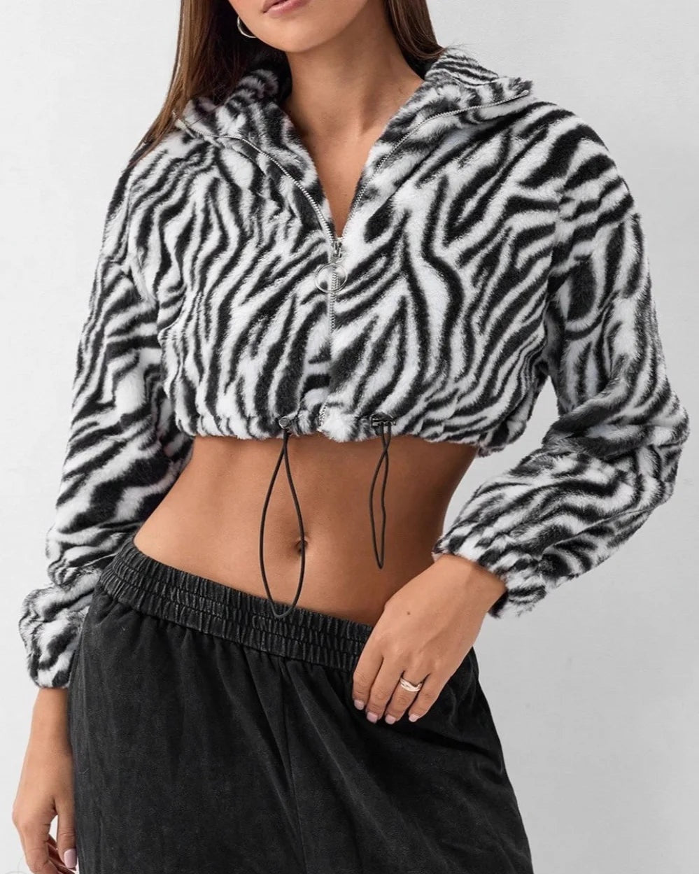 Luna Women's Fluffy Jacket | Fleece-Lined, Leopard Print 4