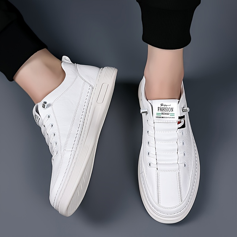 Men's Genuine Leather Low-Top Lace-Up Sneakers – sole detail view | Hensley London