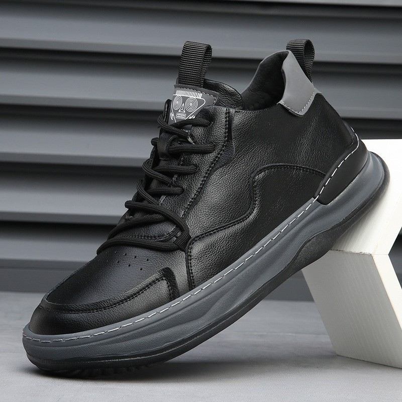 Men's Italian Leather Sneakers – product view | Hensley London