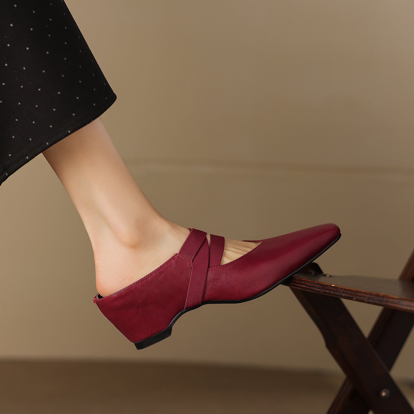 Women's Genuine Leather Square-Toe Mules – product view | Hensley London