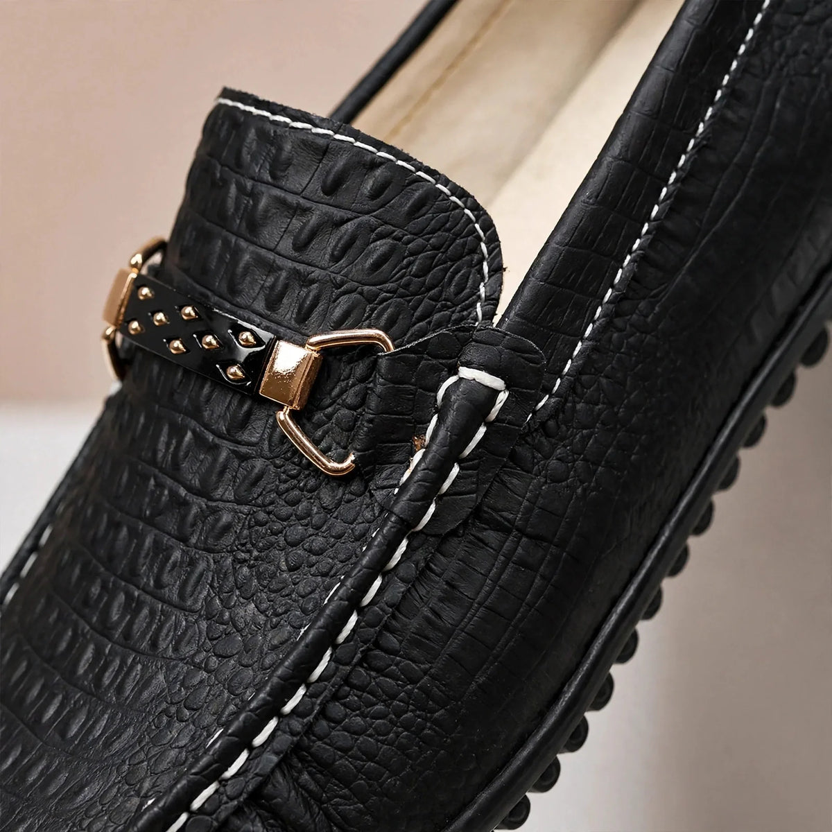 Men's Textured Bit-Detail Driving Loafers in Black – Product view | Hensley London