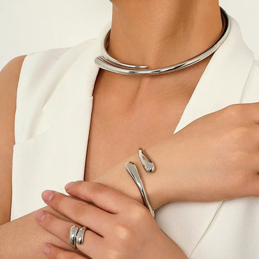 Modern Wrap Choker Necklace, Bracelet, and Ring Set in Gold and Silver – Elegant Jewelry Collection 1