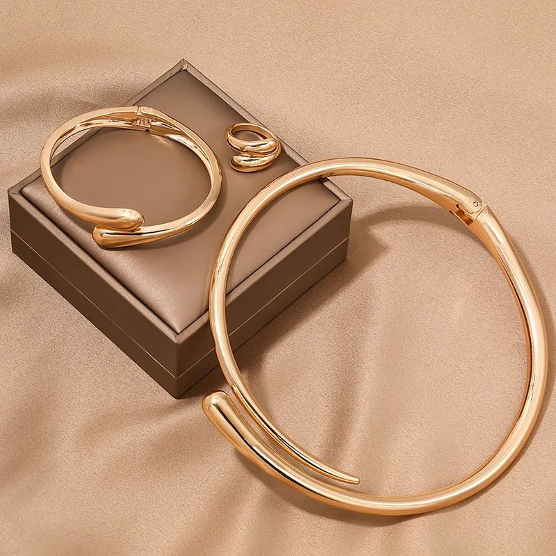 Modern Wrap Choker Necklace, Bracelet, and Ring Set in Gold and Silver – Elegant Jewelry Collection 4