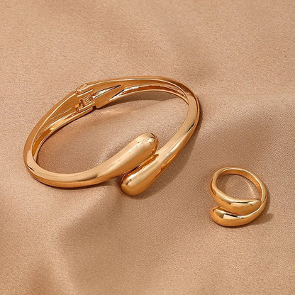 Modern Wrap Choker Necklace, Bracelet, and Ring Set in Gold and Silver – Elegant Jewelry Collection 6