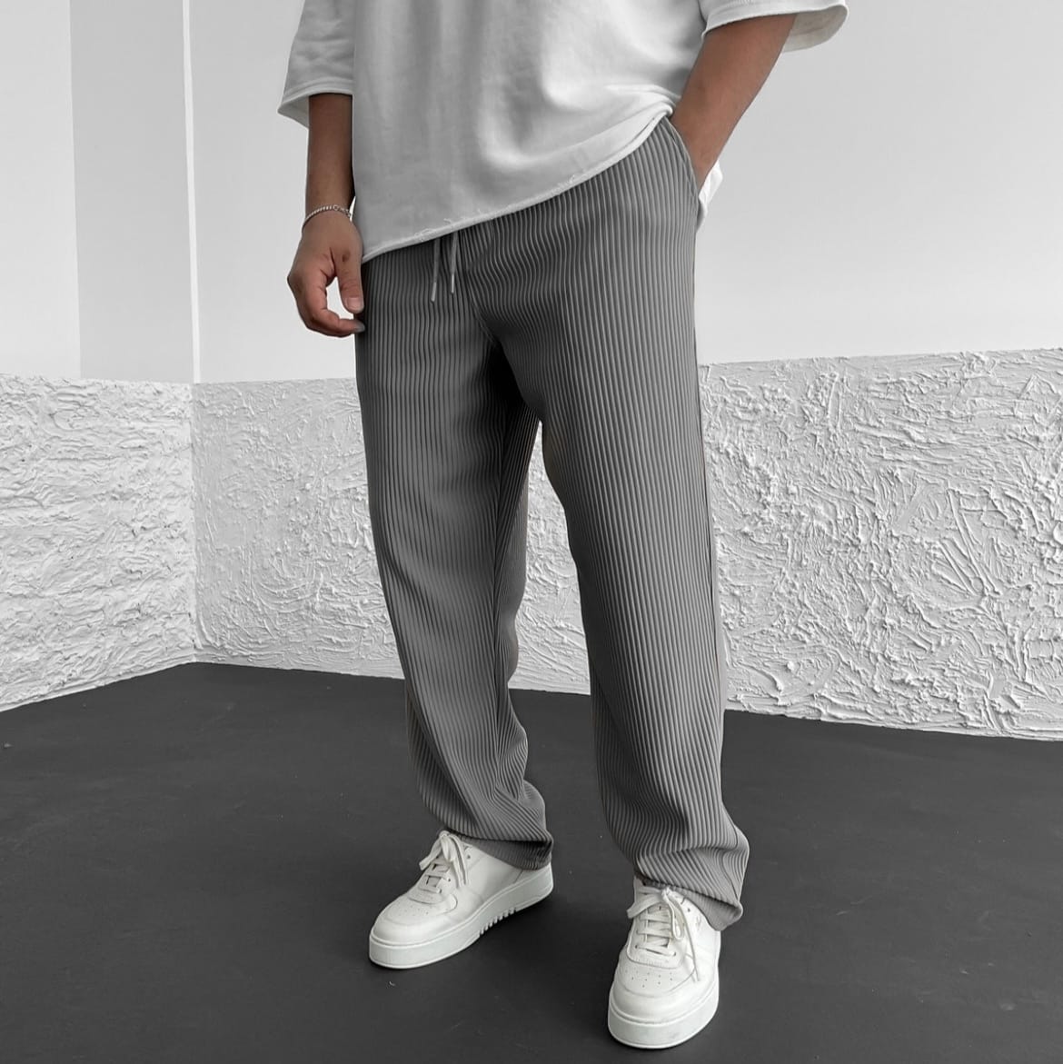 Men's Ribbed Knit Relaxed Straight-Leg Pants – product view | Hensley London