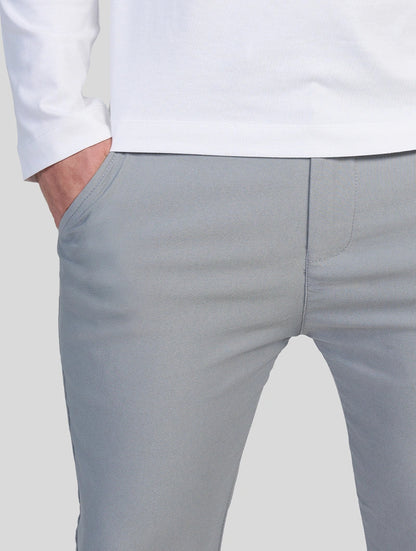 Men's 4-Way Stretch Slim Fit Pants in Light Grey – detail view | Hensley London