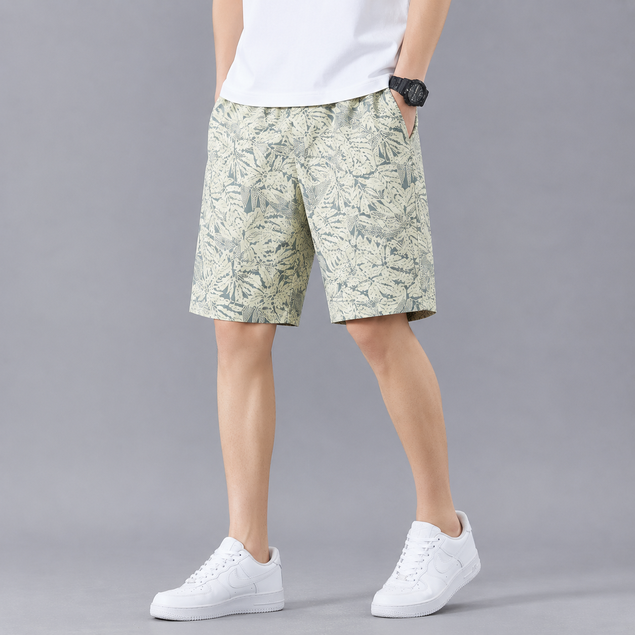 Men's Lightweight Tropical Print Shorts – detail view | Hensley London