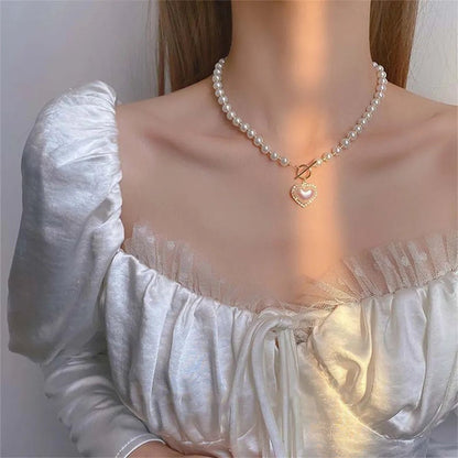 Pearl Heart Clasp Choker Necklace for Women – Elegant Faux Pearl Jewelry with Rhinestone Accents