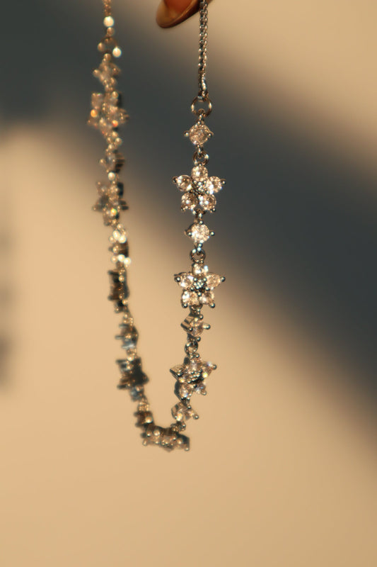 Unisex Flower Bracelet Platinum Plated Zirconia Diamonds - 1