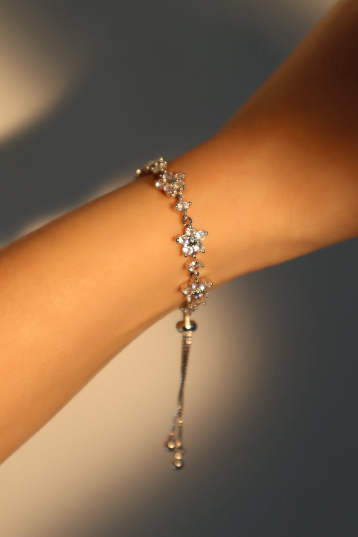 Unisex Flower Bracelet Platinum Plated Zirconia Diamonds - 5