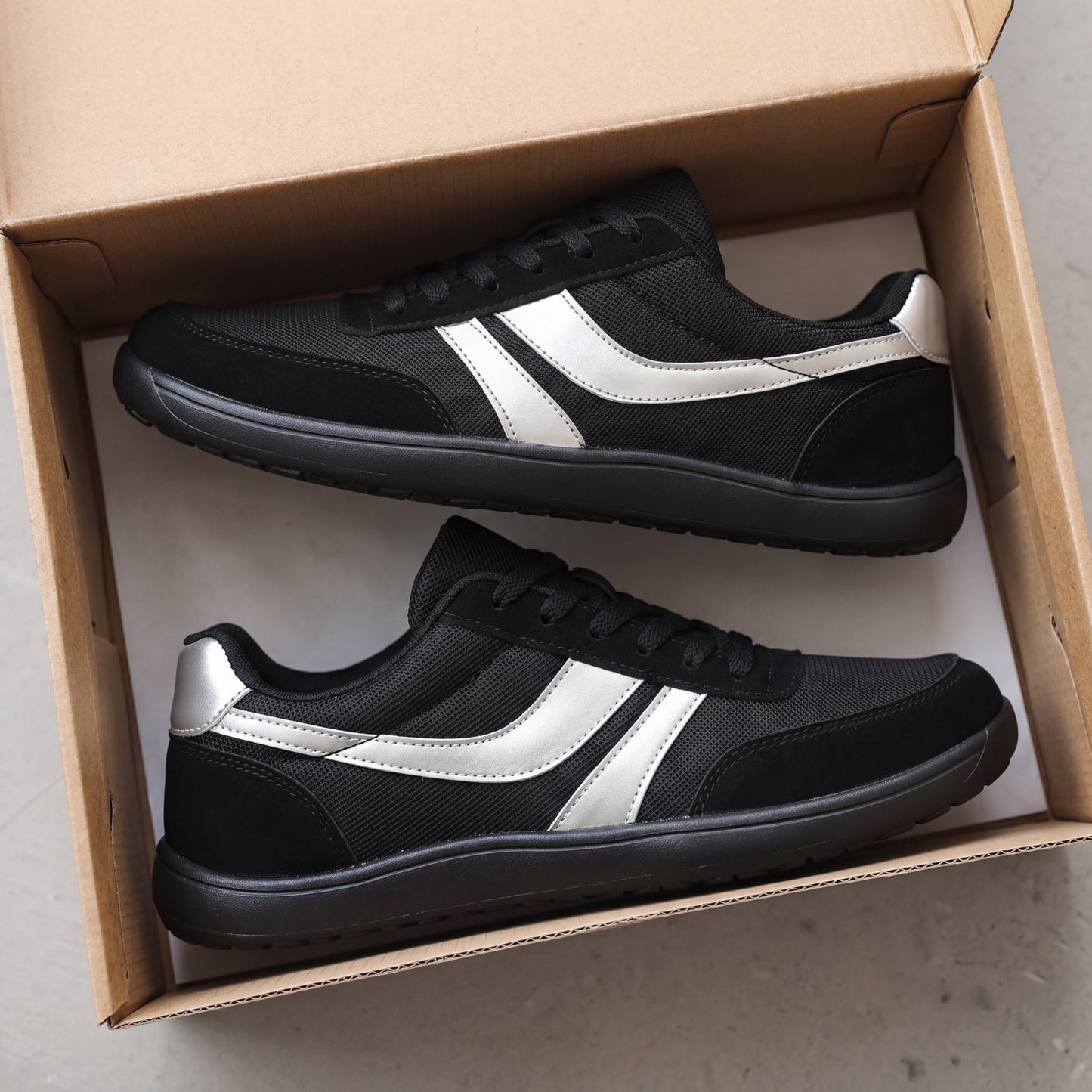 Men's Mesh Color-Block Running Sneakers – product view | Hensley London
