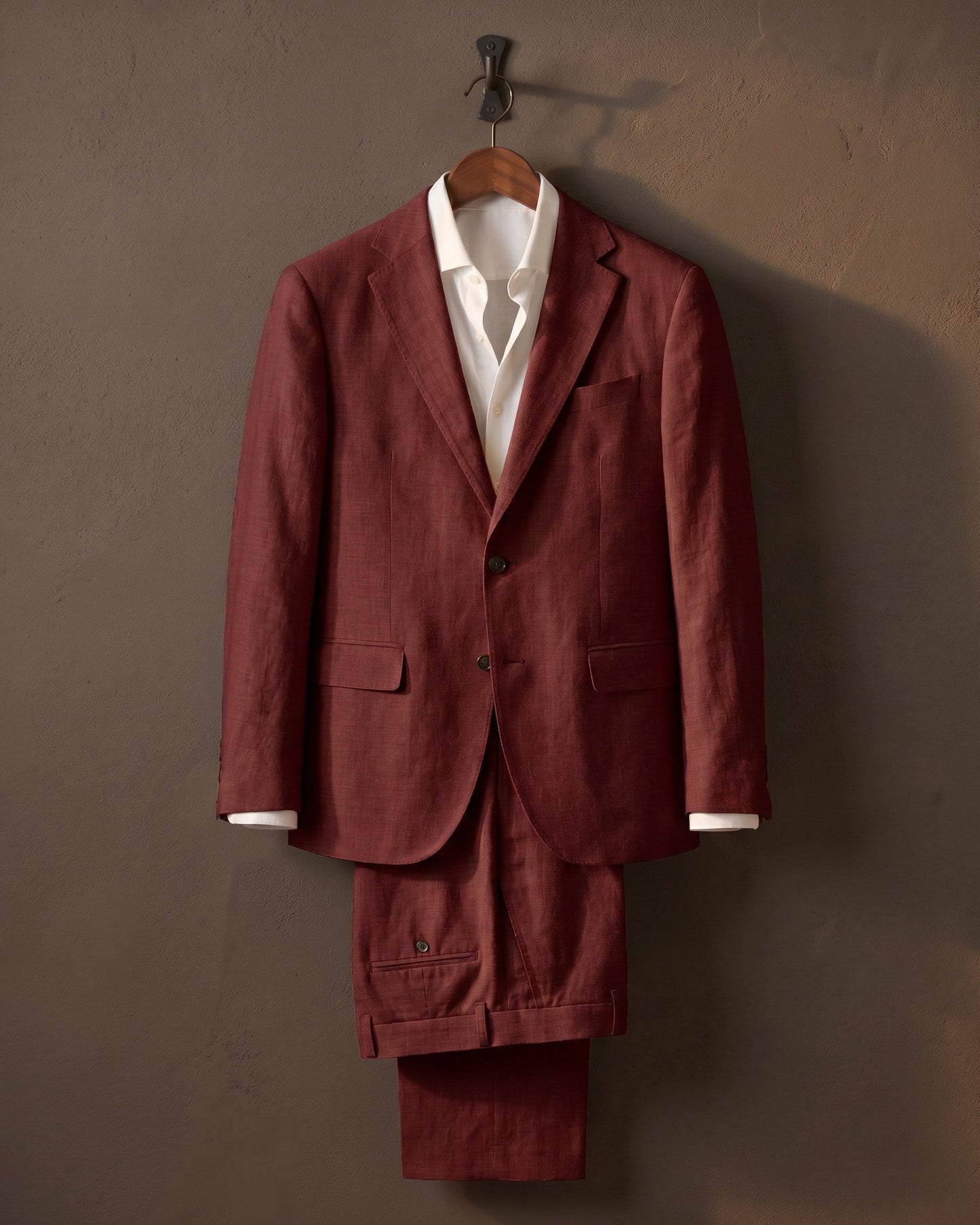 Men's Linen-Blend Two-Piece Suit in Red Wine – front view | Hensley London