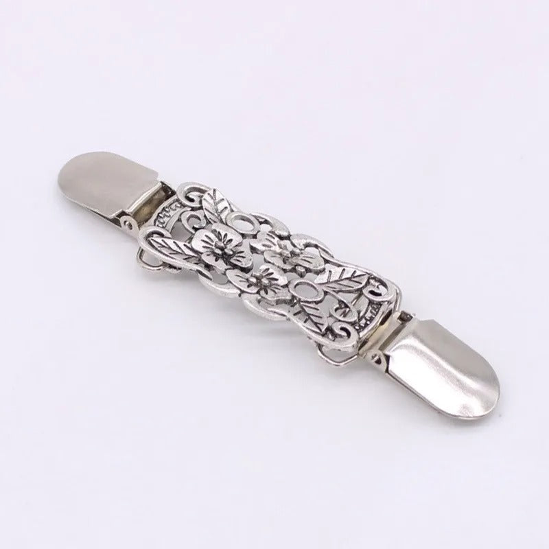 Retro Flower Pattern Cardigan Clip 10