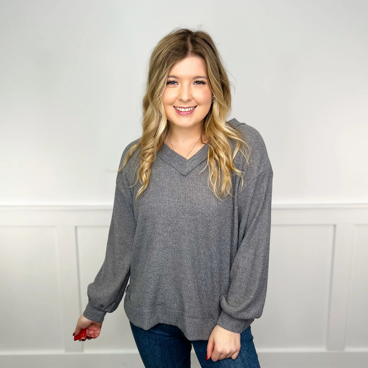 Women's Ribbed V-Neck Long-Sleeve Top in Gray – product view 4 | Hensley London