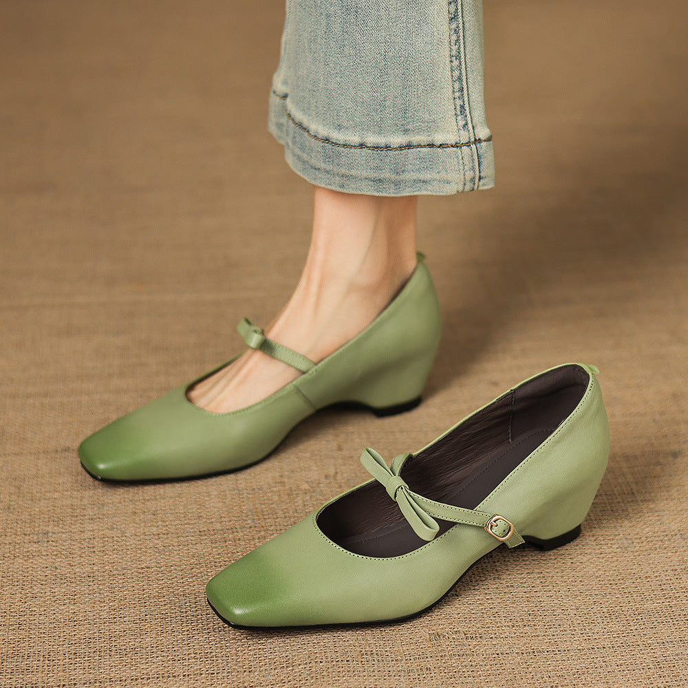 Women's Genuine Leather Mary Jane Pumps – square toe detail | Hensley London