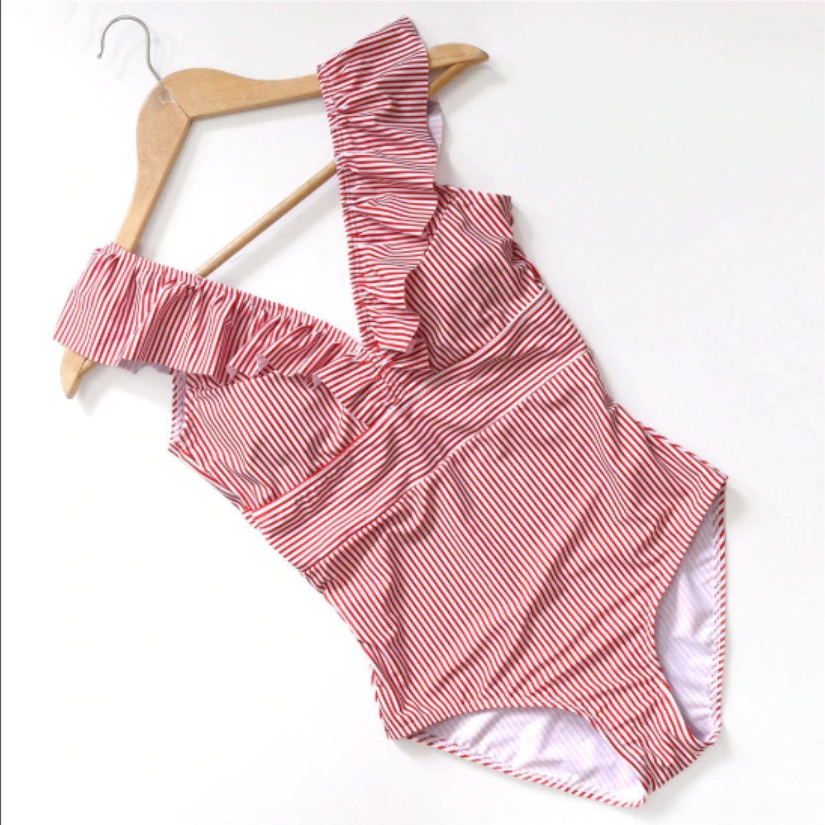 Ruffled One Piece Bathing Suit for Women | Comfortable Striped Design - Image 4