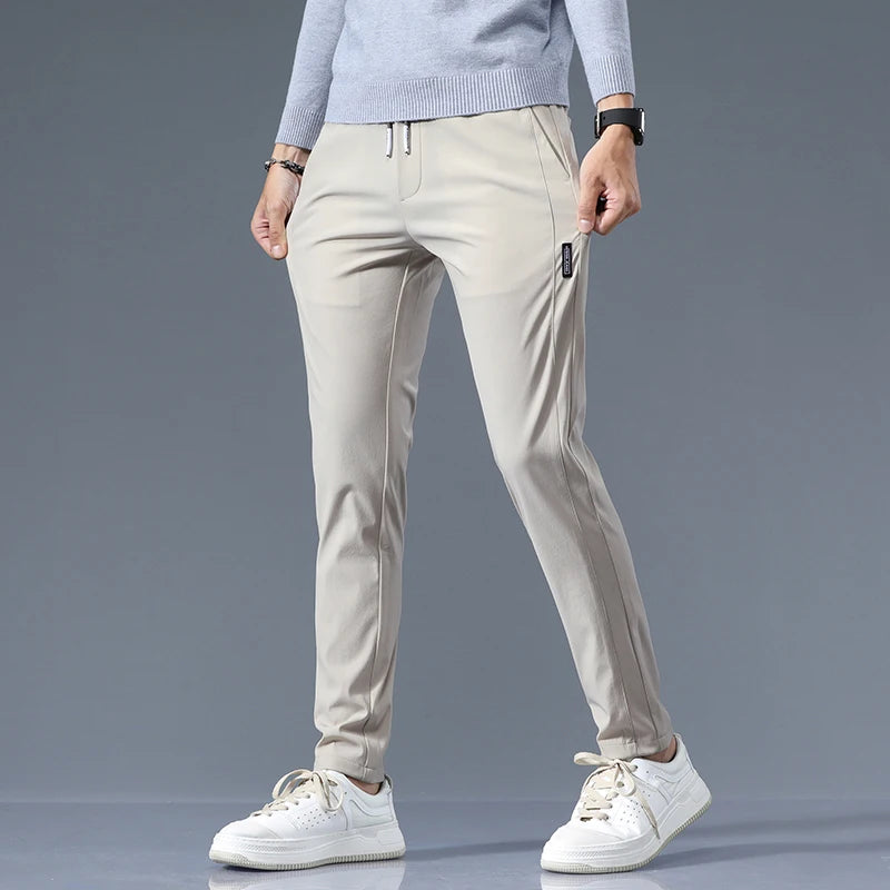 Men's Cotton Blend Slim Fit Trousers in Khaki – fabric detail | Hensley London