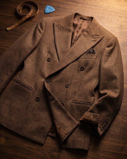 Men's Houndstooth Tweed Double-Breasted Blazer in Grey – front view | Hensley London