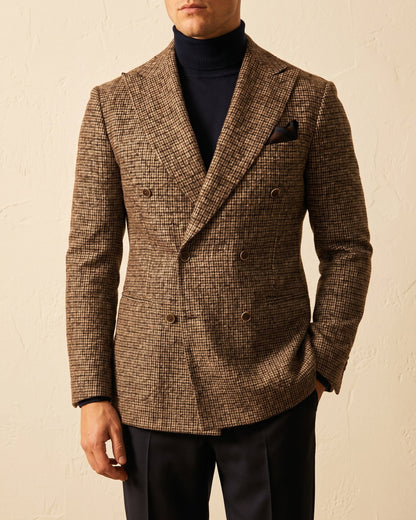 Men's Houndstooth Tweed Double-Breasted Blazer in Grey – side view | Hensley London