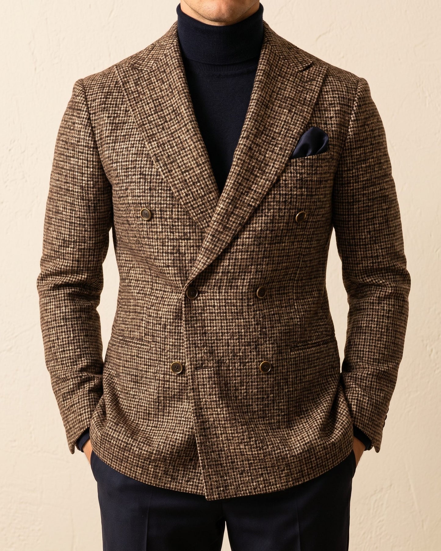 Men's Houndstooth Tweed Double-Breasted Blazer in Grey – detail view | Hensley London
