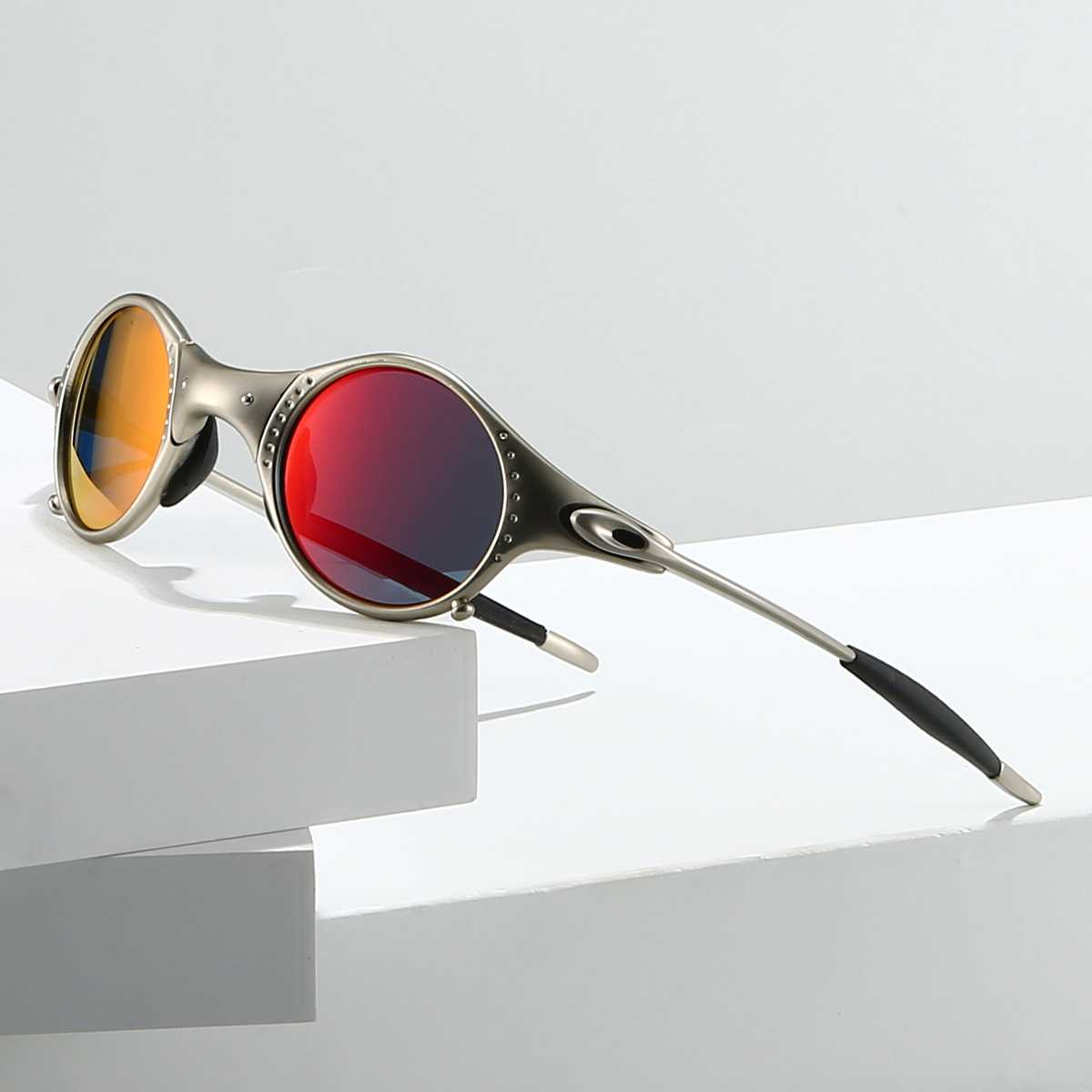 Polarized Sport Sunglasses in Sunset – front view | Hensley London
