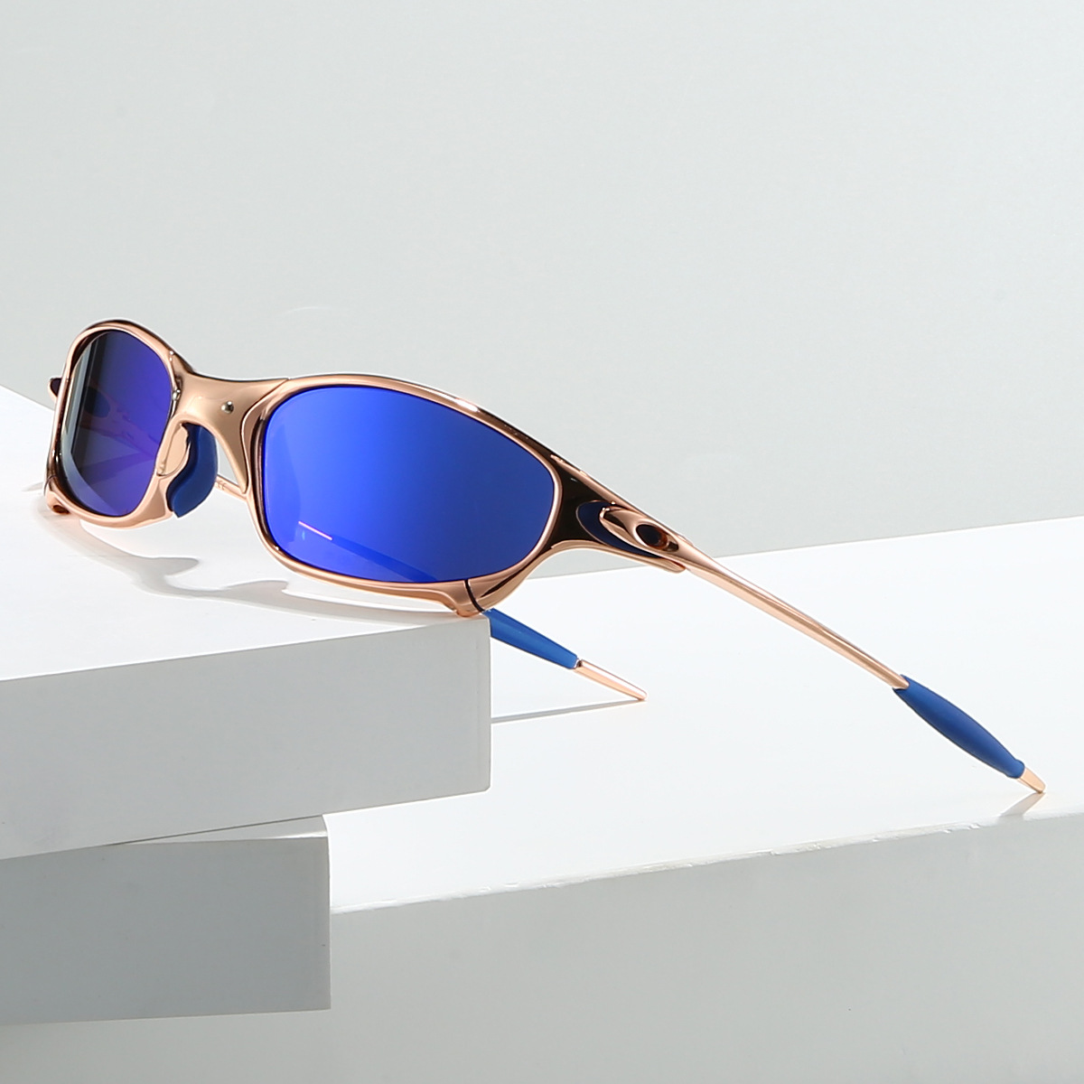 Men's Polarized Sport Sunglasses in Ocean – front view | Hensley London