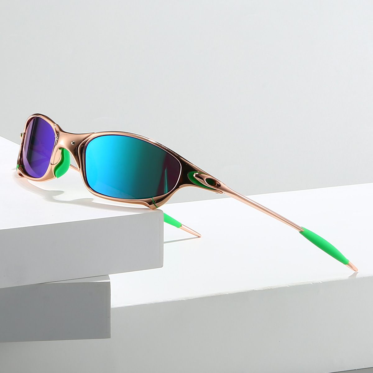 Men's Polarized Sport Sunglasses in Emerald – front view | Hensley London