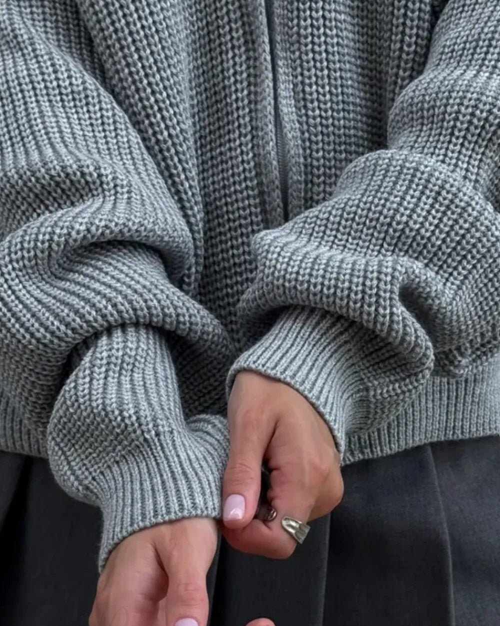 Sleek Women's Cardigan | Casual Slouchy Knit with Waffle Texture 3