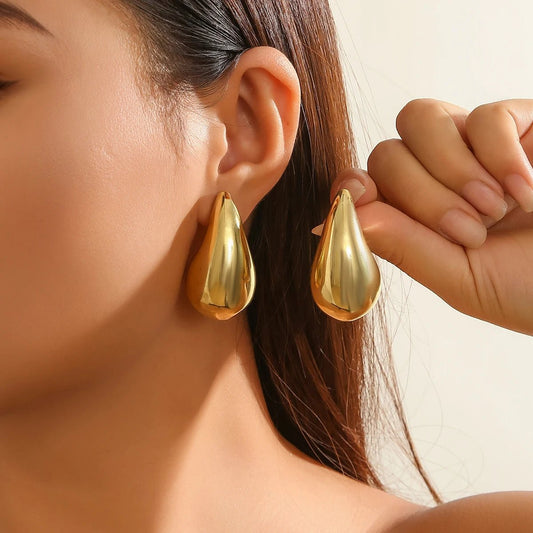 Statement Water Drop Earrings in Gold and Silver – Minimalist Stud Design 0
