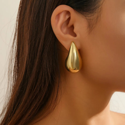 Statement Water Drop Earrings in Gold and Silver – Minimalist Stud Design 1