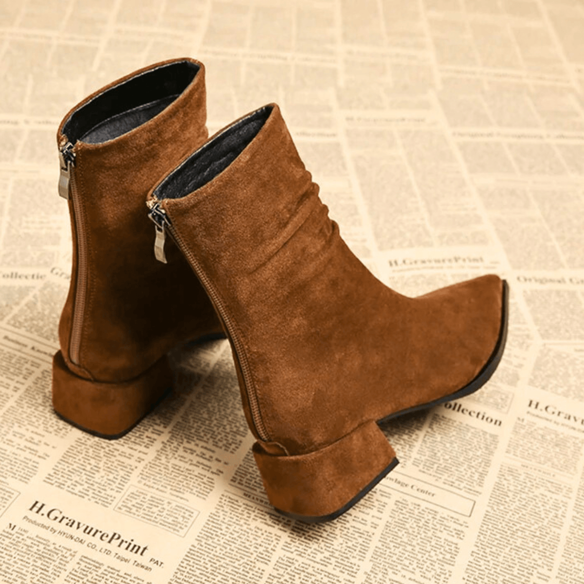 Women's Pointed-Toe Slouch Ankle Boots - additional product view | Hensley London