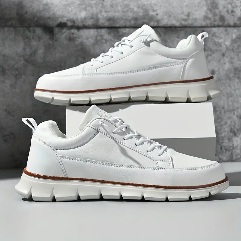 Men's Leather Low-Top Sneakers – sole detail | Hensley London