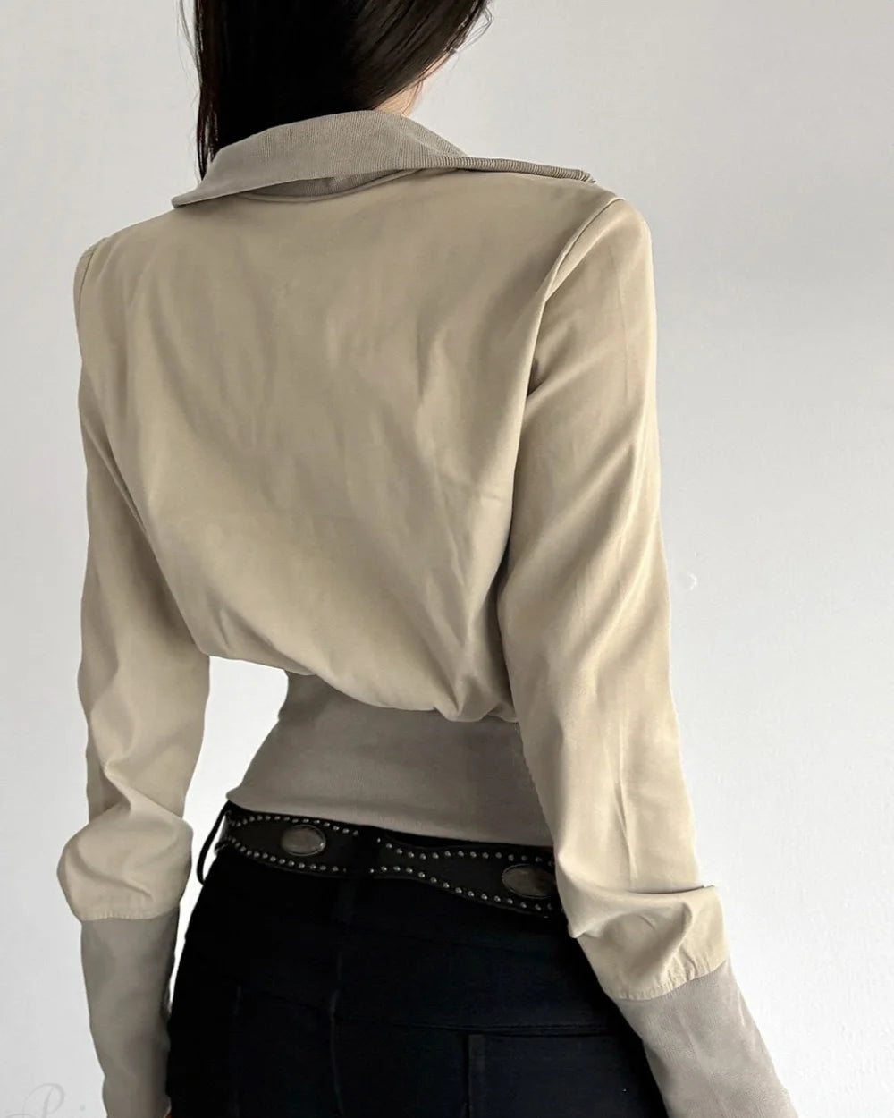 Vera Women's Fitted Jacket | Ribbed Design with Pockets 3