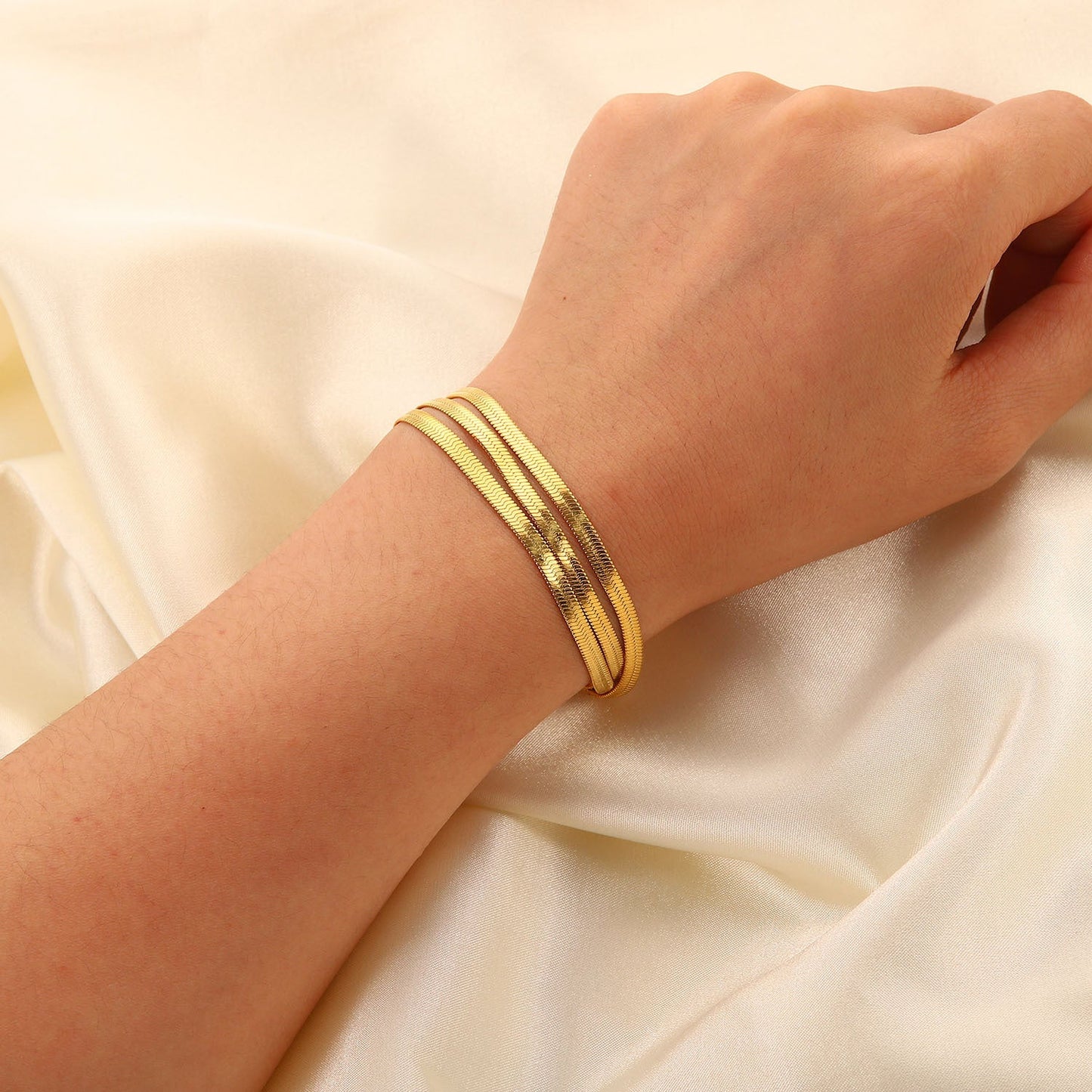 Women's Bracelet Gold Stainless Steel 18k Waterproof 2