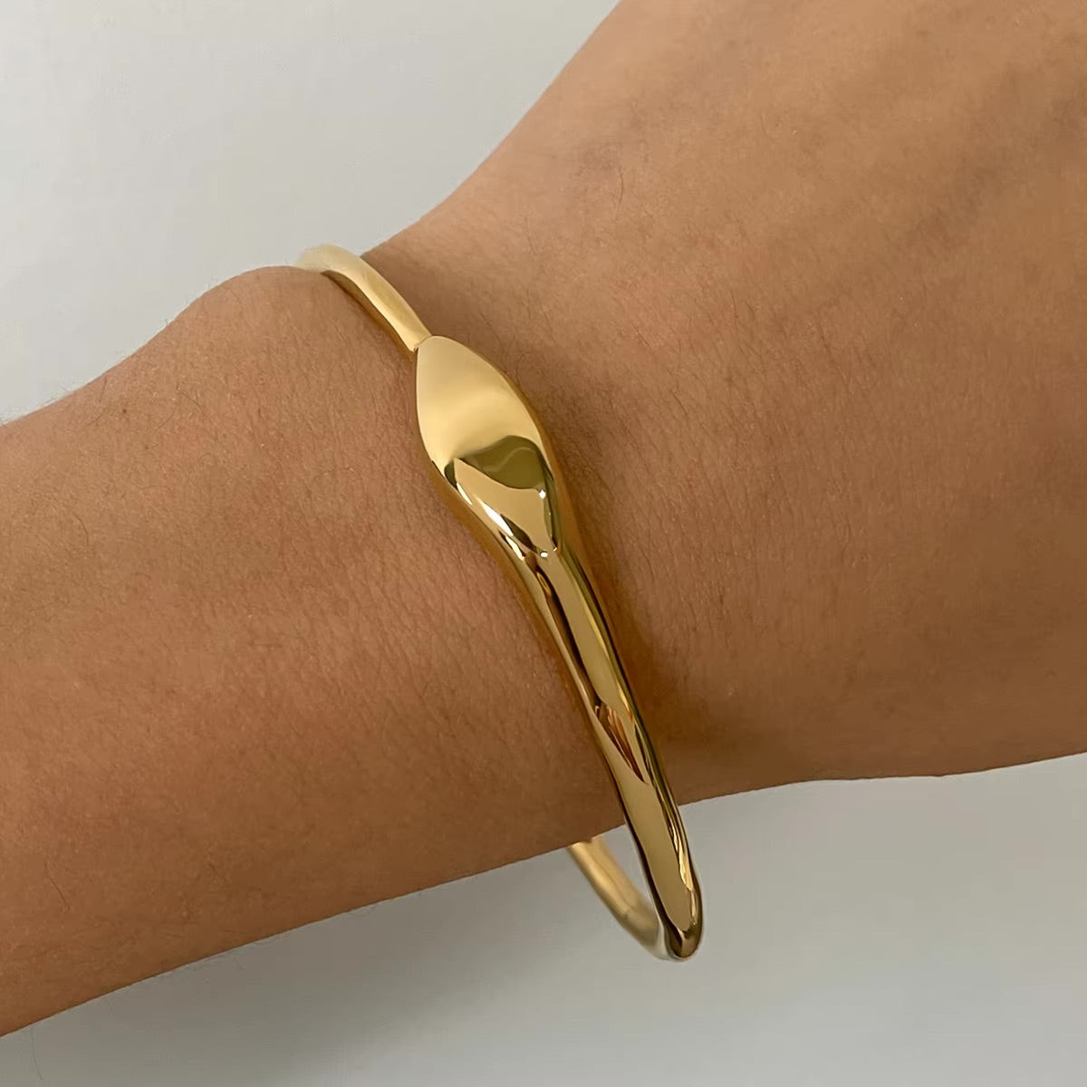 Women's Gold Bangle Minimalist Stainless Steel 18k 4