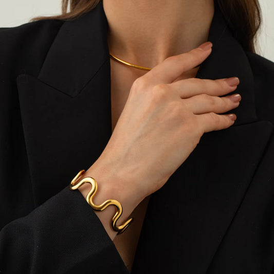 Women's Gold Bangle Twisted Stainless Steel 18k 1