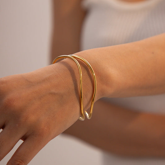 Women's Gold Bracelet Intertwined Design Stainless Steel 1