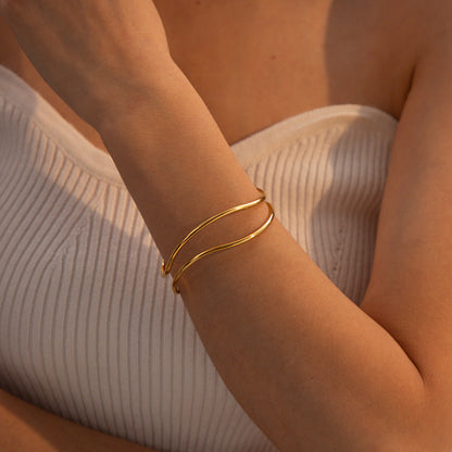 Women's Gold Bracelet Intertwined Design Stainless Steel 4