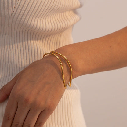 Women's Gold Bracelet Intertwined Design Stainless Steel 5