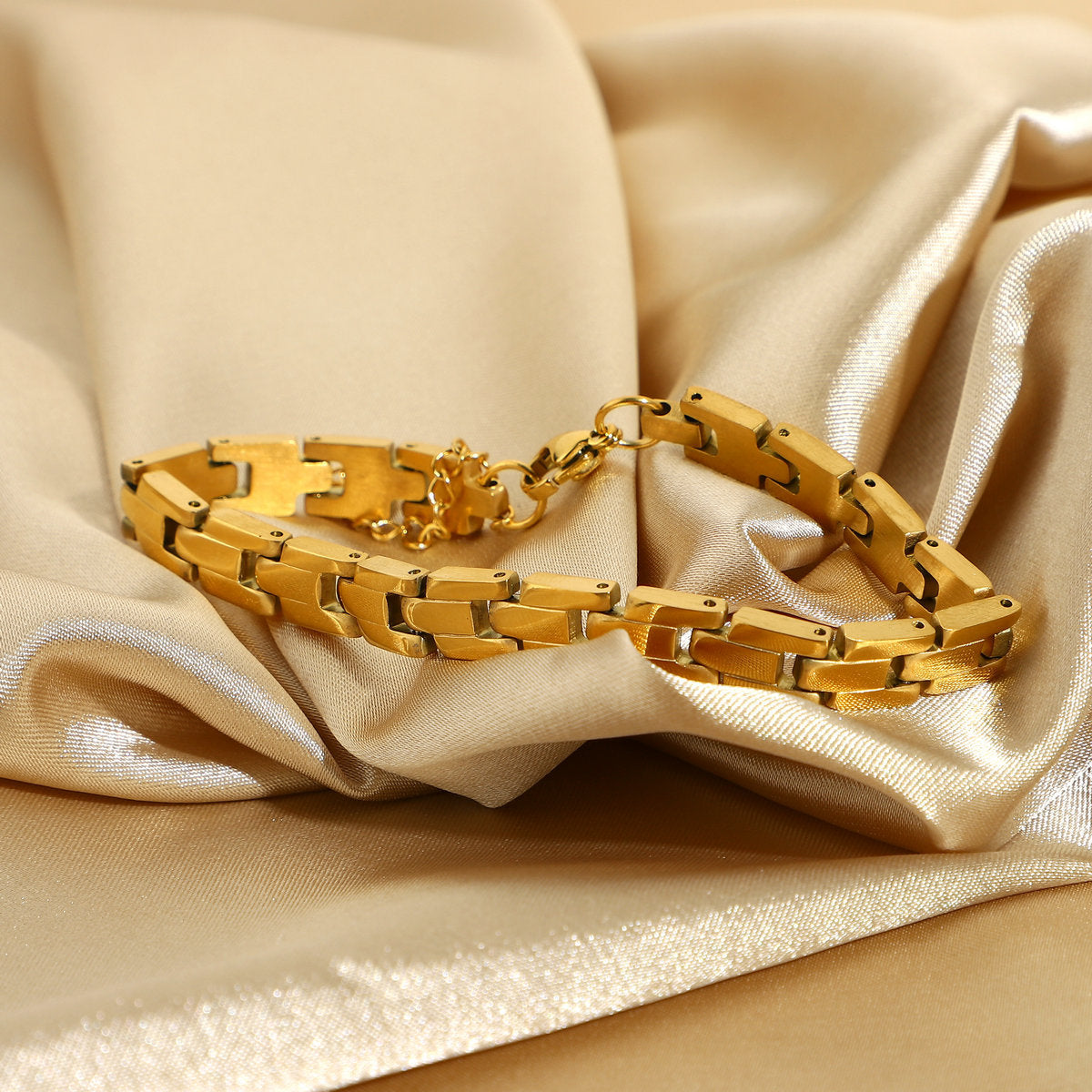 Women's Gold Bracelet Waterproof Stainless Steel 18k Gold 3