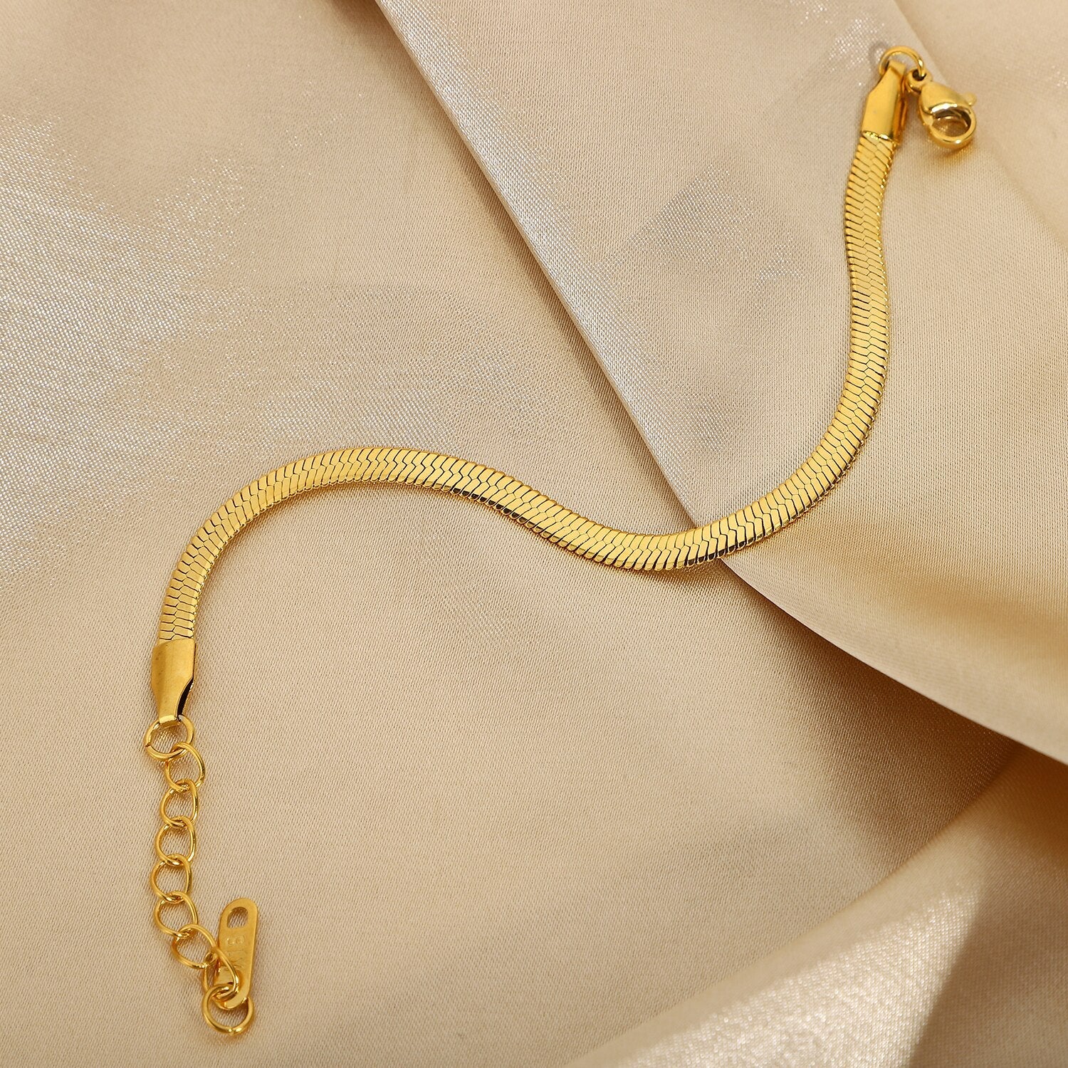 Women's Herringbone Bracelet Gold Stainless Steel 5