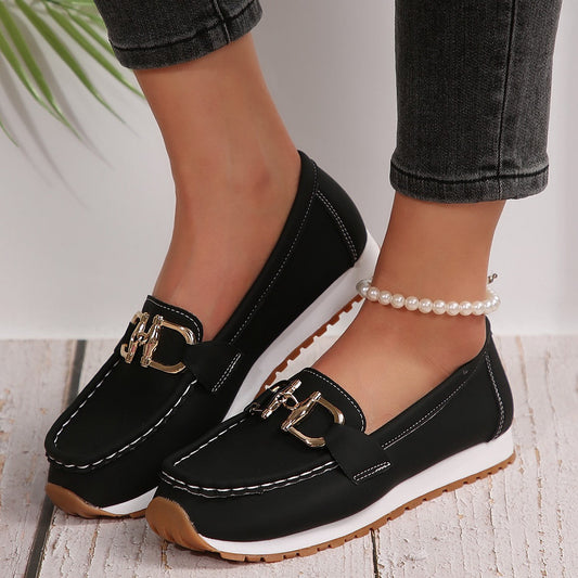Women's Slip-On Platform Sneakers with Chain Detail – Casual Moc Toe Design 0