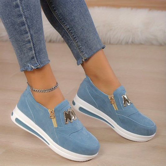 Women's Slip-On Sneakers – Trendy Canvas Shoes with Comfortable Fit for Casual Outings 1