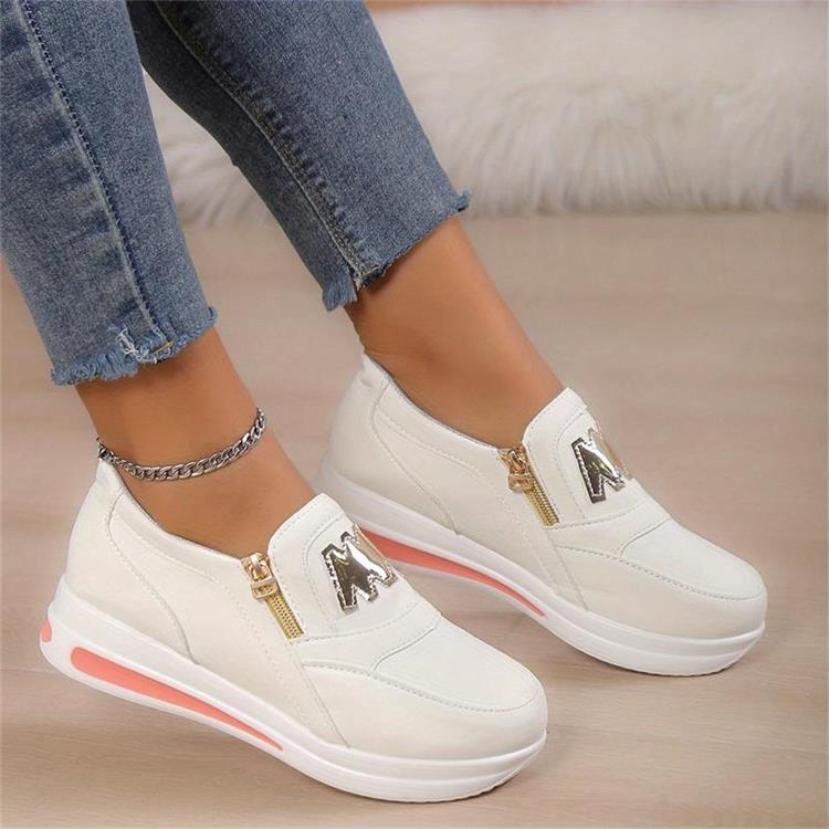 Women's Slip-On Sneakers – Trendy Canvas Shoes with Comfortable Fit for Casual Outings 2
