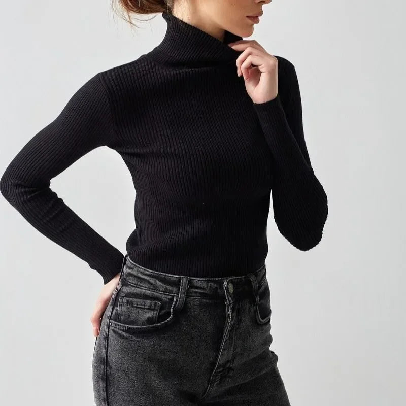 Women's Black Ribbed Turtleneck Sweater – Cozy Autumn/Winter Style 3