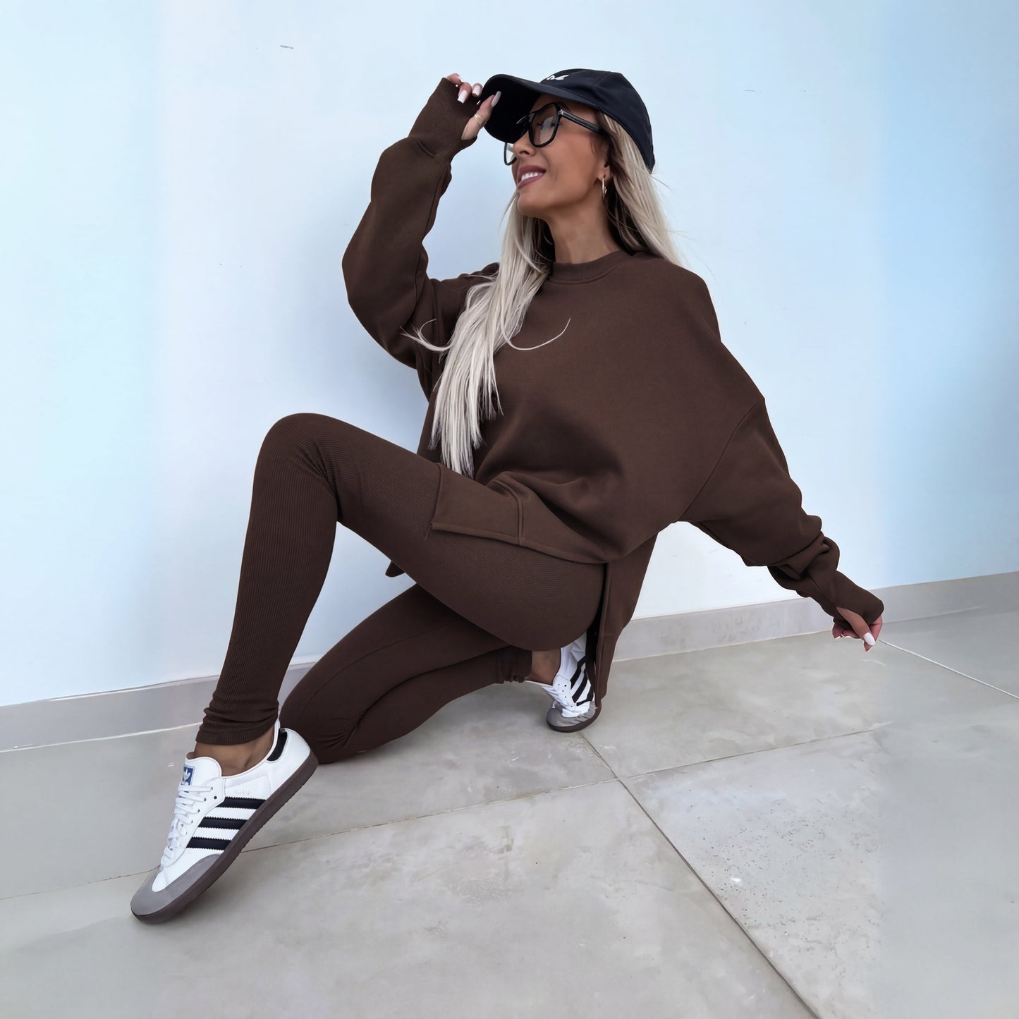 Women's Long Sleeve Sweatshirt and Pants Set – Relaxed Fit